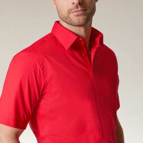 CHEMISE A MANCHES COURTES - HOMME